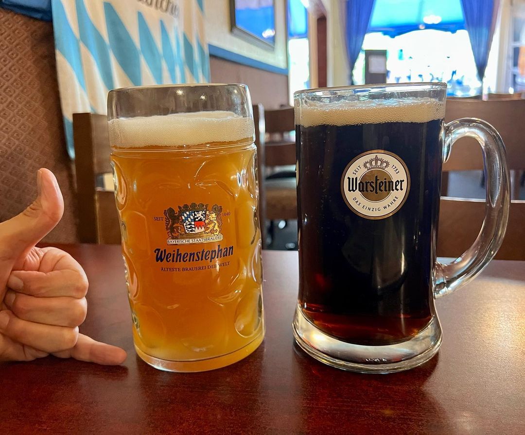 hausmurphys's tweet photo. Get your maß over here! It's time to party! 🍺🎊
-
https://t.co/UWmZtOcgw2 | 623-939-2480
-
#HausMurphys #GlendaleAZ #Arizona #GermanCuisine #OpenWeStand #GlendaleArizona
📷: @ellieluvskev https://t.co/zTkIGc2tnA