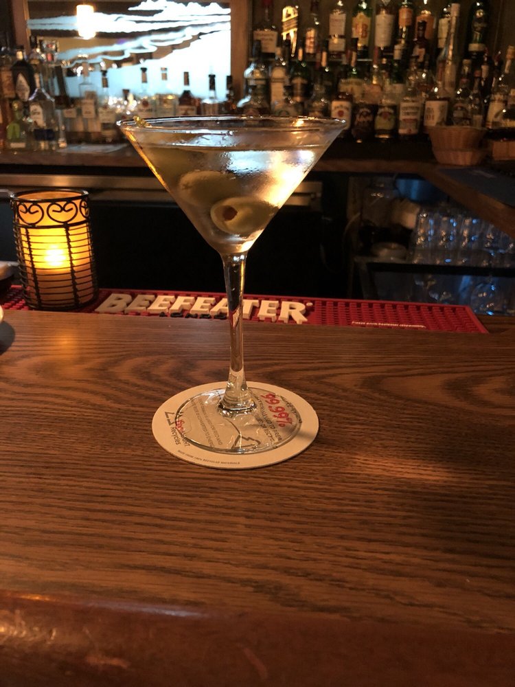 CastellisAt255's tweet photo. When things start to heat up, this is our favorite way to cool down! 🍸

Order Online! 📲: https://t.co/HS5Fc5bs25
 
Visit our website at:  https://t.co/28rEVf6KNN

#CastellisMoonlight #AltonIL #IllinoisEats #TasteIllinois https://t.co/sYA1YmZ7T6