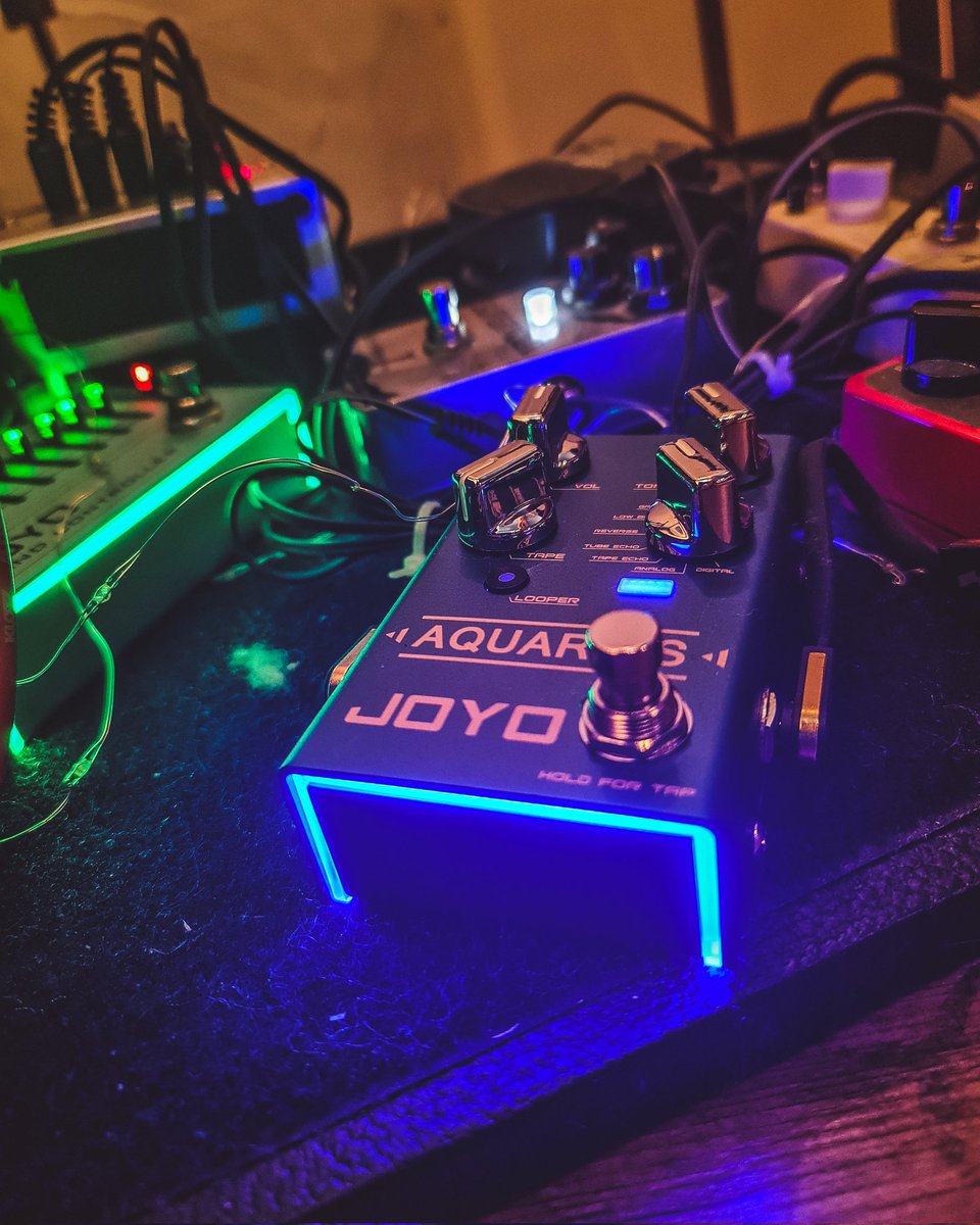 doengesmusic's tweet photo. I think I've already spent over 20 hours adjusting my pedals on the board. But it has definitely been worth it. #music #pedalboard #gear #album #postrock #guitar #ambient https://t.co/AI6OSLWzLH