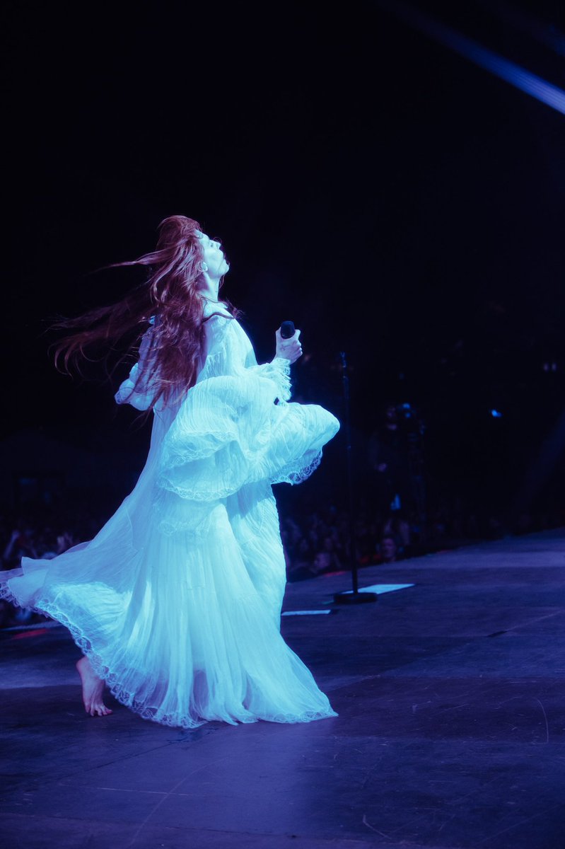 delcoreofficial's tweet photo. For her performance at the @OrangeWarsaw @florencemachine opted for a #DelCoreMadetoMeasure hand-pleated dress and cape with lace incrustations.
Styled by Aldene Johnson Photographed by Lillie Eiger
#DelCoreUniverse https://t.co/dlpkQKDwBn