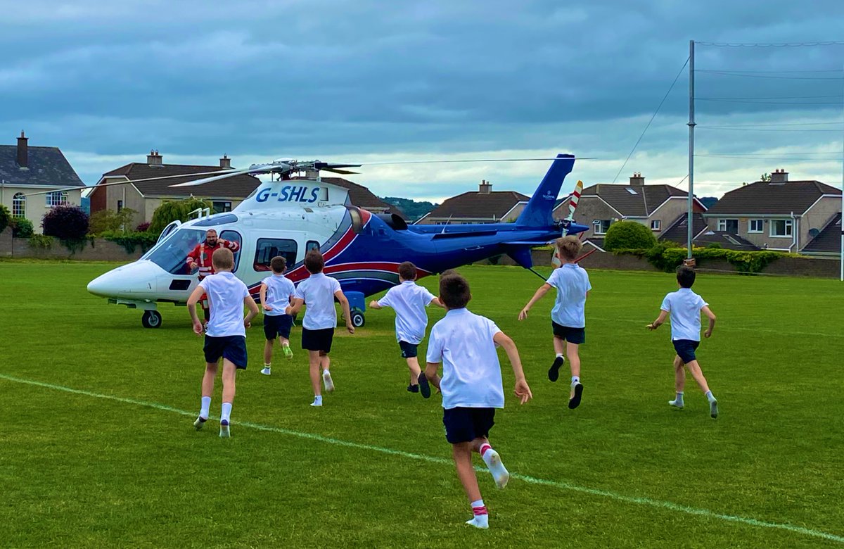 Ger_O_Dea's tweet photo. @CommunityAirAmb #helimed92 returned to @GaaBishopstown to pick up their @AmbulanceNAS Advanced Paramedic @DeleaPeterdelea following a post incident refuel where I was delighted to present @EMT_Edward with his NAS Staff Off Duty Responder AED / BLS Kit.
#CommunitiesSavingLives https://t.co/CWrjEmnDUf