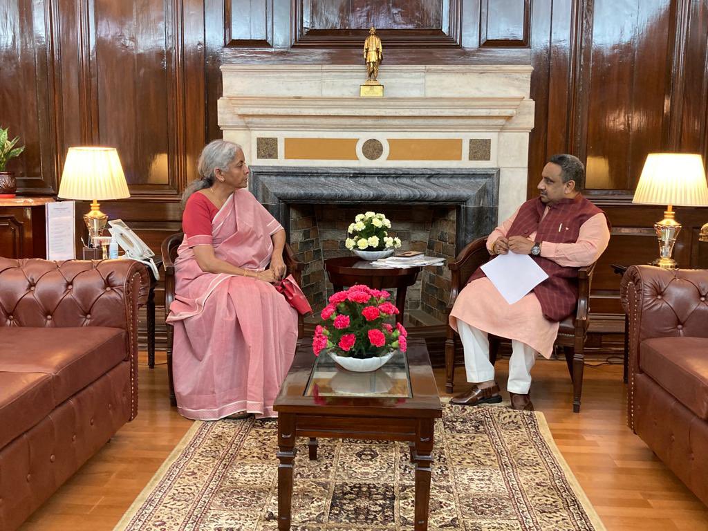 PKhandelwal_MP's tweet photo. Thx FM Smt @nsitharaman Ji for an interactive &amp; responsive meeting on various trade issues @CAITIndia stands in solidarity with Govt on simplification of #gst &amp; widening tax base.We commend tokenisation of card payments.India sure to march ahead as per vision of PM @narendramodi https://t.co/fDDjRsRARi