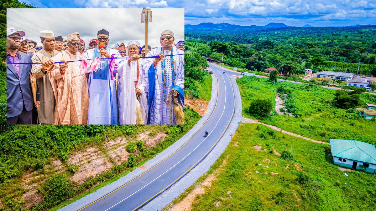 toluogunlesi's tweet photo. Newly rehabilitated Efon Alaaye—Erinmo—Iwaraja Road linking Ekiti and Osun States, and commissioned on June 16, 2022. A @NigeriaGov @FMWHNIG project. #GovtAtWork #infrastructure https://t.co/FH8vPNivD8