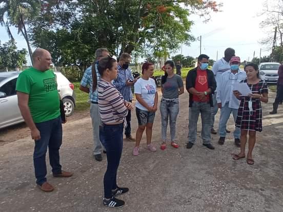 Hasta el Instituto d Investigaciones d Viandas Tropicales ( INIVIT) centro Vanguardia Nacional en el municipio #SantoDomingo #VillaClara llegó <a href="/aylinalvarezG/">Aylín Alvarez García</a>. 1ra Secretaria del Comité Nac. d la #UJC, como parte d su visita integral a esa central provincia. 
#Cuba
#VamosConTodo