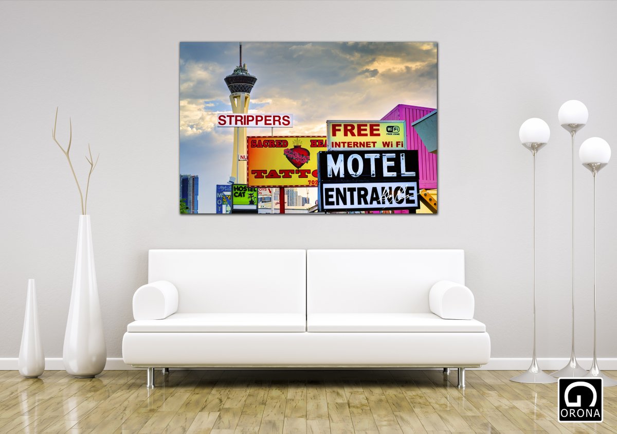Art proving Vegas is still cool! Get your print HERE: savageterritory.com/shop/ols/produ…  #lasvegas #lasvegasart #stripperart