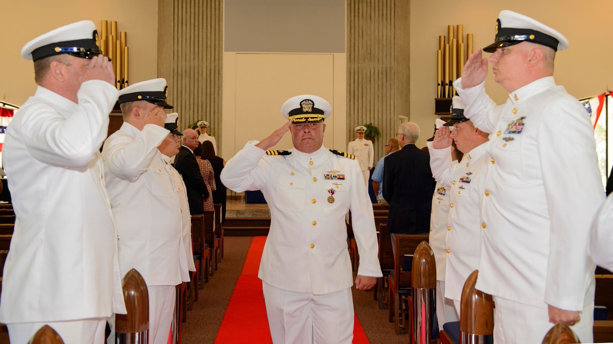 SUBGRU10's tweet photo. Submarine Readiness Squadron 36 held a Change of Command ceremony today. Fair winds and following seas, Cmdr. Ron Allen! Welcome Cmdr. Samuel Scovill! https://t.co/X1OZEfFnhb