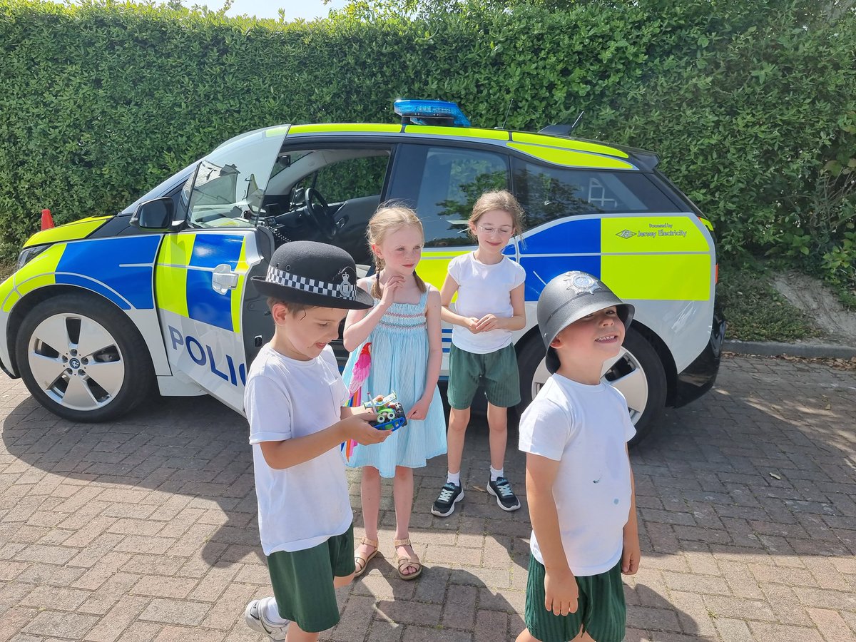 Trinity's Community Police Officer tweet media