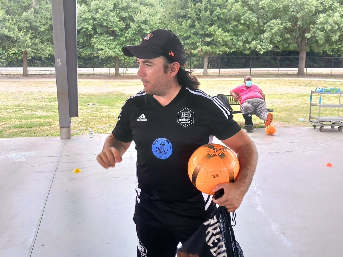 AlmedaES_Wrap's tweet photo. Kicking Off Thursday Funday with a Bang 💥 Thank you @dynamocharities and Coach JC⚽️💪🏽 #GoBobCats🐆🐾 https://t.co/zWBHznQsHz