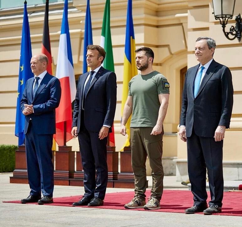 sbonaccini's tweet photo. Draghi, Macron e Scholz a Kiev al fianco dell’Ucraina e del suo popolo. Dalla parte giusta. https://t.co/KN3HEHlXhk