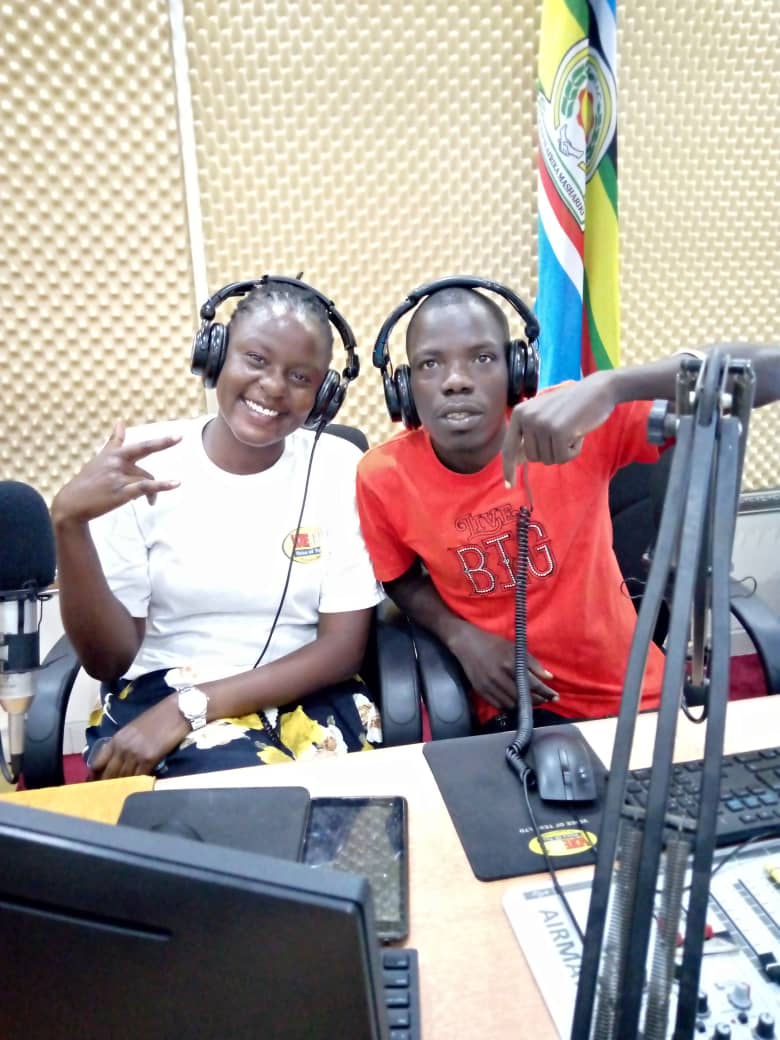 voice_of_teso's tweet photo. #Ebur news hour..Two people have been found stuck together in a Soroti lodge during sexual intercourse.
According to Dr. Simba Kigwe a traditional healer, a one called peter, resident of Kichinjaji in Soroti city East approached him on Tuesday this week complaining that his wife https://t.co/AsAv5XHLnJ