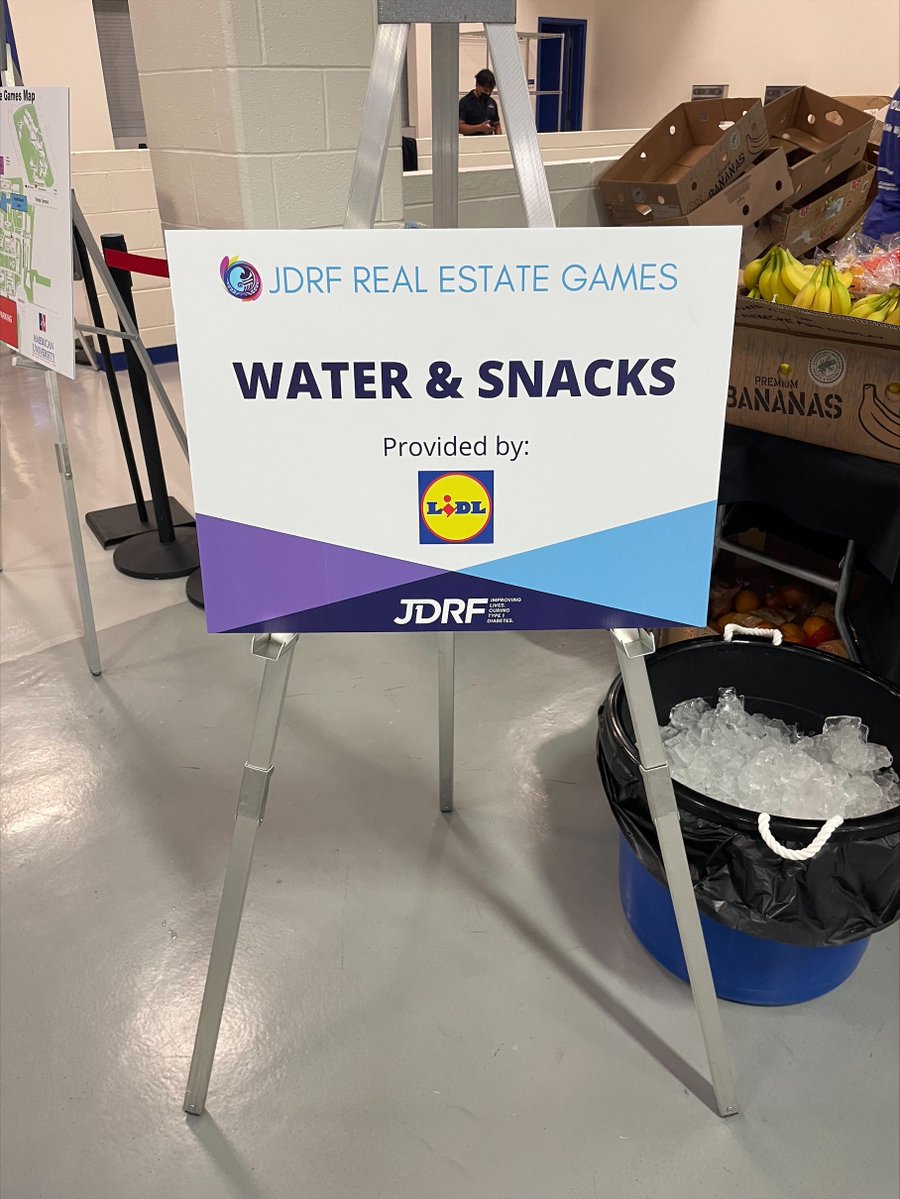 LidlUS's tweet photo. Last week, members of our Real Estate team participated in @JDRF’s 33rd Annual Real Estate Games🏅

Our team took part in activities &amp; provided a donation of water &amp; fresh fruit, with the goal of raising money to support Type 1 diabetes research &amp; efforts to eradicate it ❤️ https://t.co/6sPQftrhTy