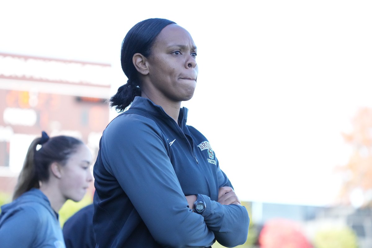 BrownU_WSoccer's tweet photo. Congratulations to our head coach @KiaMcNeill on being chosen as a winner of Providence Business News' 40 Under Forty program! 🤩

📰 - https://t.co/2TXgnsjjiH

#GoBruno https://t.co/ZaiichafHK