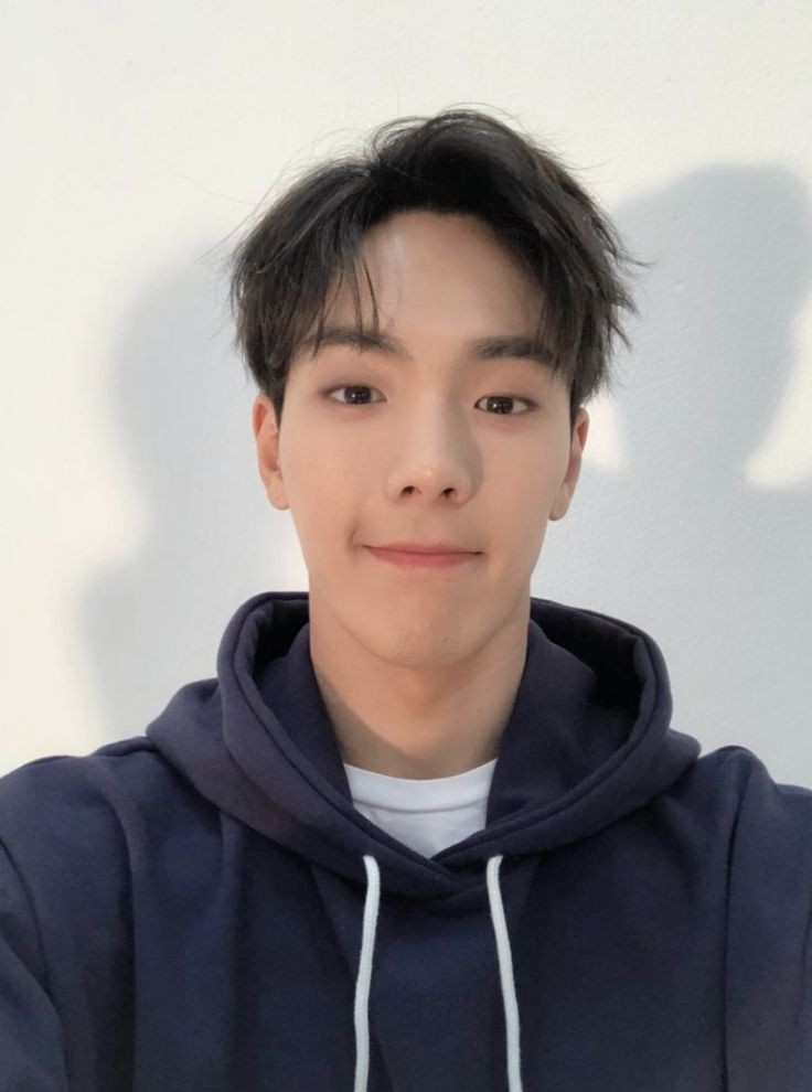 iC0ENFFL's tweet photo. DEVUELVANME A SHOWNU, SOLO POR HOY AL MENOS ๐ญ
#MONSTAX #SHOWU #HBDtoSHOWNU #์ฐ๋ฆฌ์์ฌ๋ฆ์_์ธ์ ๋_์
๋๊ฐ์์ด https://t.co/67lo1VESqZ