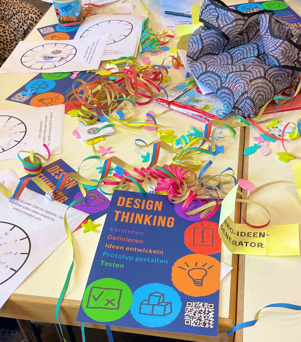 johcaton's tweet photo. Die bunteste Station auf der #edunautika hat Nele Hirsch von @eBildungslabor zum Thema #DesignThinking https://t.co/9JosSX9G6c
