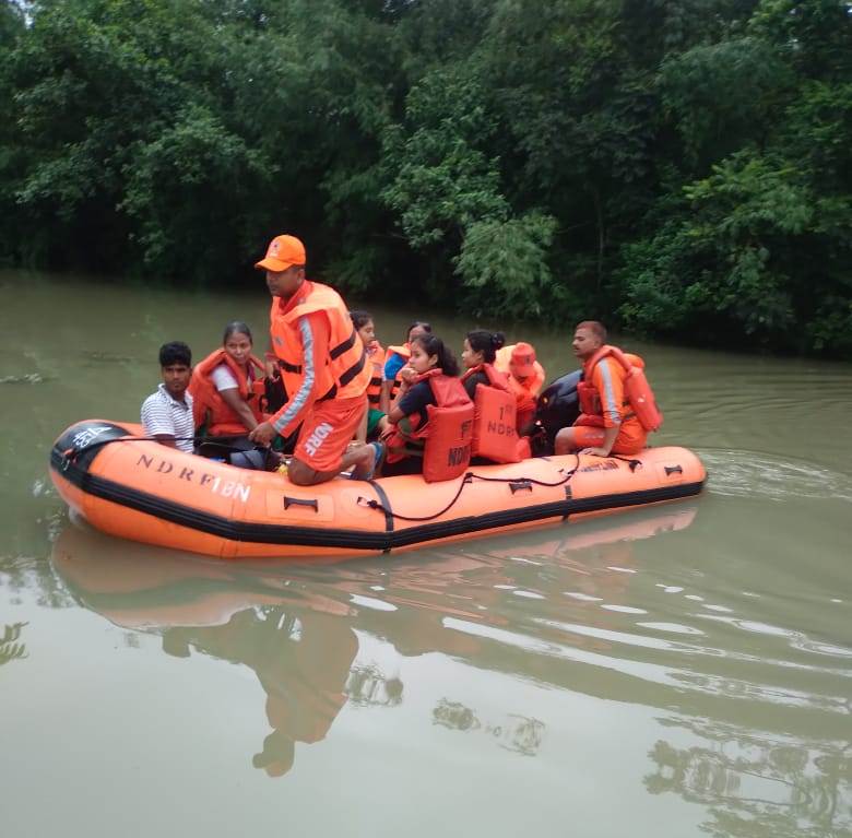 01NDRF's tweet photo. #NDRF carried out #floodrescue Ops in #Guwahati, #Bongaigaon,#Barpeta,#Bajali,#Hojai, #Kamrup, #Nalbari,#Darang,#Tamulpur,#Udalguri,in #Assam
राष्ट्रीय आपदा मोचन बल
🇮🇳आपदा_सेवा_सदैव_सर्वत्र🇮🇳
@AtulKarwal
@hpskandari1
@PankajKavidayal
@NDRFHQ
@PTI_News
@PTI_News
@ASDMA_Assam https://t.co/VKLvYI3fEn
