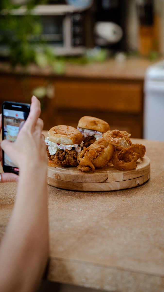 peppermintsntch's tweet image. You gonna get whatever comes on this fucking plate lmao but I know how to cook fr 

IG @ eatmypeppermintsnatch