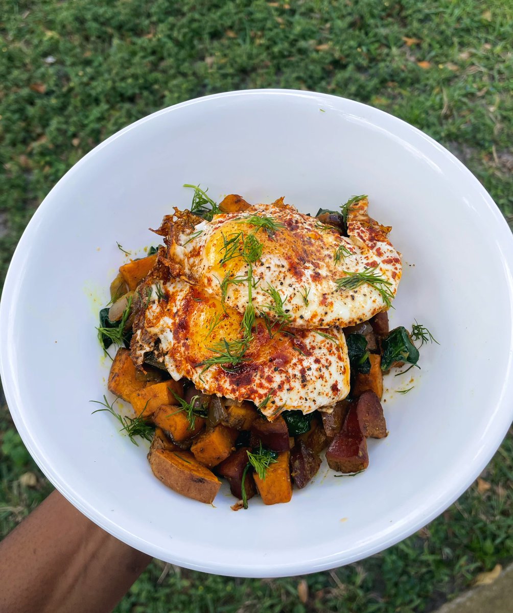 peppermintsntch's tweet image. You gonna get whatever comes on this fucking plate lmao but I know how to cook fr 

IG @ eatmypeppermintsnatch