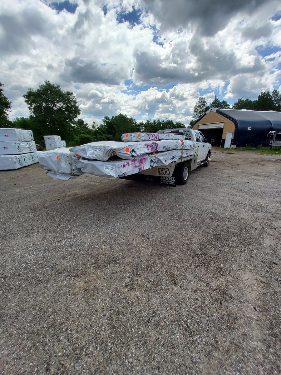 CCW_1997's tweet photo. Load from Johnson Lumber came in this morning, some of it already reloaded and out the door. #johnsonlumber #pine #whitepine #tongueandgroove #tongueandgrooveceiling #tongueandgroovepanelling #tongueandgroovepine #countryhouse #countryhousestyle #farmhouse #farmhousedecor https://t.co/5hnwYUIroa
