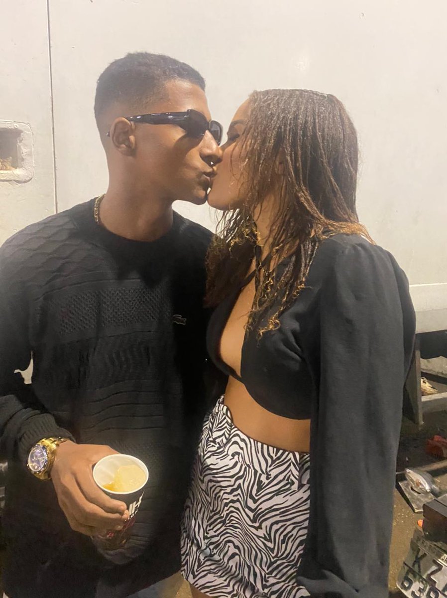 faixapretamghcv's tweet photo. Minha Vida👩🏽‍❤️‍👨🏽🥰 https://t.co/99OCtD1G5s