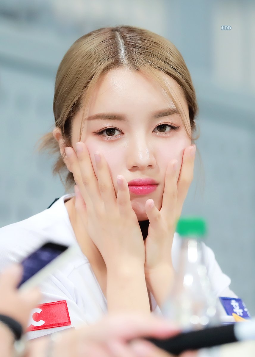 ldd_49's tweet photo. 220614

고양이뵹아리

#우아 #루시 #김다은 #wooah #lucy https://t.co/ckVD1UCTlM