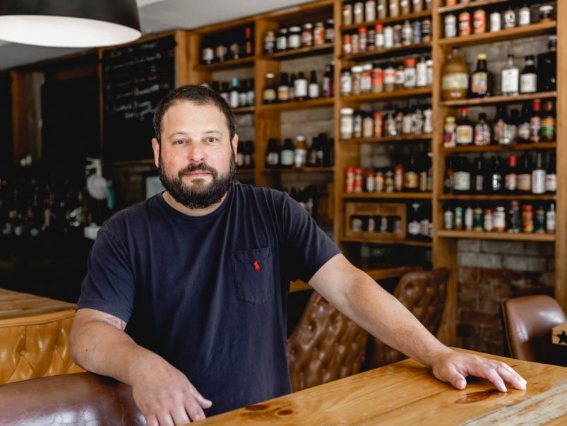 <a href="/torontolife/">Toronto Life</a>: “It’s not fair for your paycheque to be contingent on a stranger’s mood”

#Tipping can be lucrative for some but often leads to abuse from customers and exploitation from employers.

Read why David Neinstein and <a href="/barquebbq/">Barque Smokehouse</a> got rid of tipping:
torontolife.com/food/its-not-f…