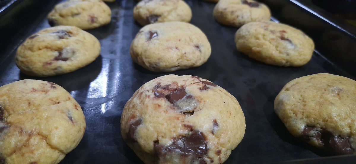 pancakeeu1622's tweet photo. Bake night!🍪 https://t.co/ev5s8V2h4N