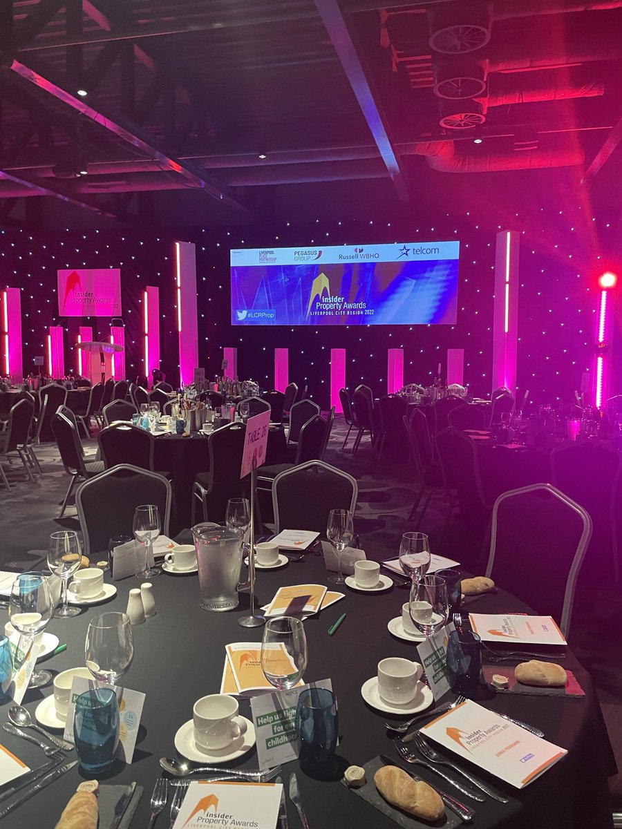 ★LAURA WAKEFIELD★ tweet media