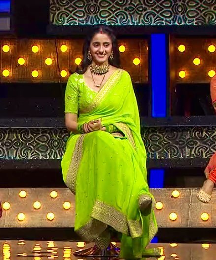 Sandhya56486386's tweet photo. Wow 🤩👏👏perfect role model Asjad thank you so much exactly Ayeshians ki dil ki baath
Ayeshu keliye perfect gift this fan feature superb 😍🤩👏👏👏
#AyeshaSinghBdayMonth
#AyeshaSingh
#GhumHaiKisikeyPyaarMeiin https://t.co/ArJ7kKVVF0