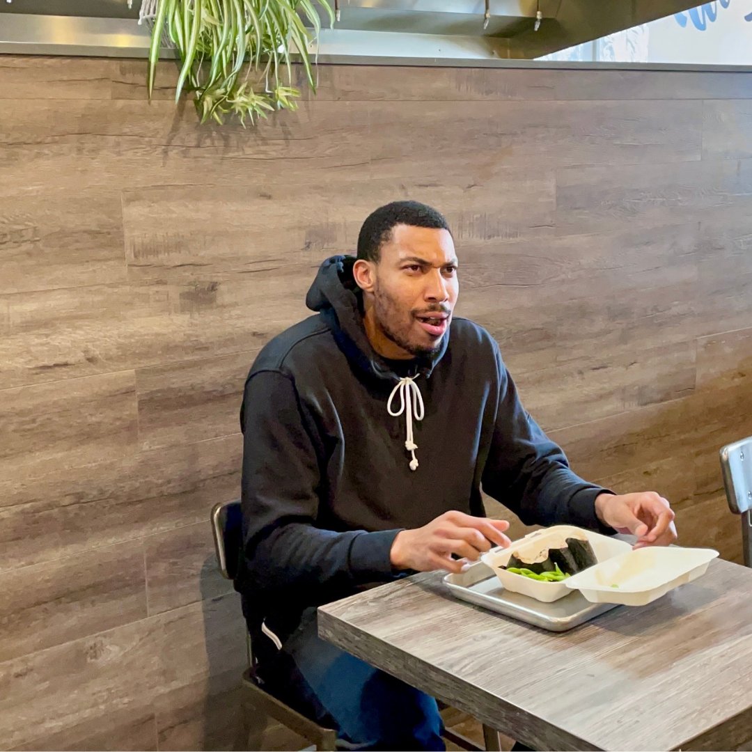 Onigilly's tweet photo. Congrats to our friend @OttoPorter and the @warriors on their NBA Championship! We are always with you!! Go Warriors, Go Porter Jr.! @Chase #HomeCourtAssist
#DubNation #Japanese #Onigiri #Onigilly #Foodie #Healthy https://t.co/kkZ1sS8kIZ