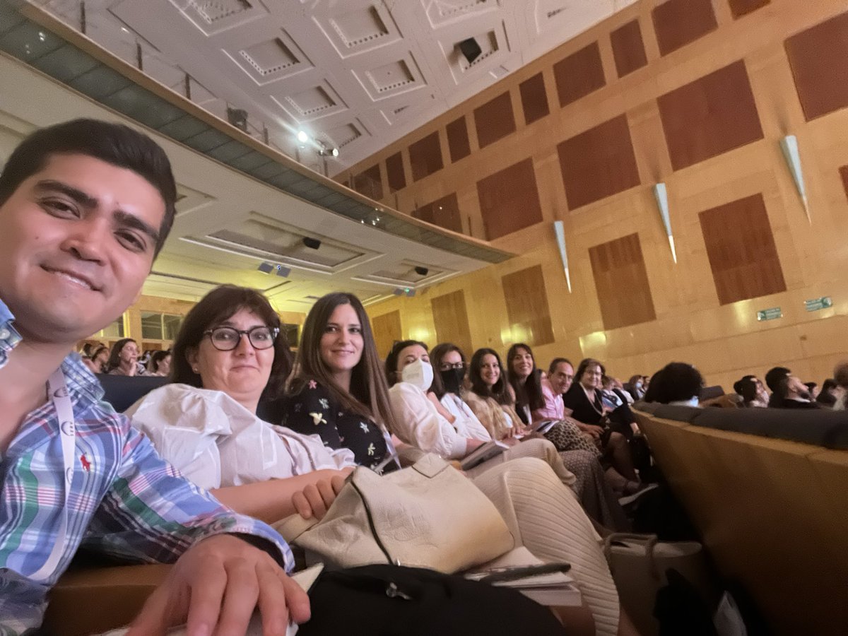 La Familia del HCU en el congreso de la <a href="/RetinaSERV/">Sociedad Española de Retina y Vítreo</a> 2022