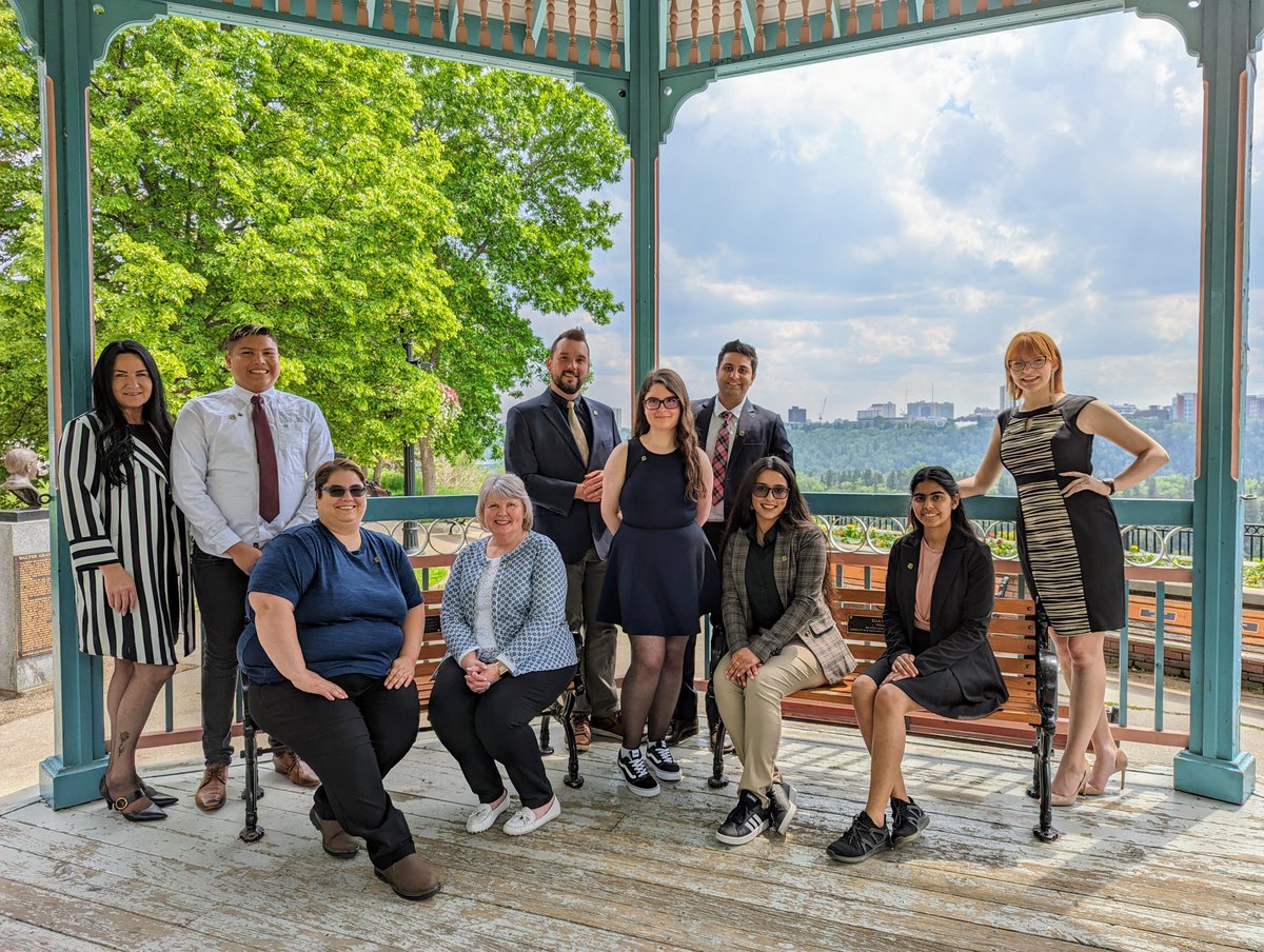 AlbertaStudents's tweet photo. What an amazing Board Retreat! ASEC is very lucky to have these passionate, and intelligent people at the helm for the 22/23 term!
#ASECStudents #ABLEG #ABPOLI #ABPSE https://t.co/nc3ge1PPbb