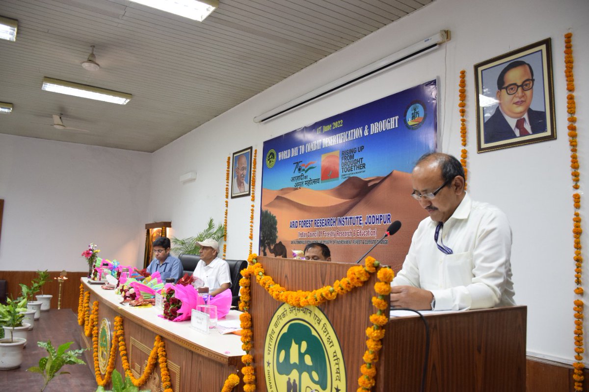 Twitt_AFRI's tweet photo. The Chief Guest, Sh. Arun Singh Rawat, IFS, DG ICFRE in his address appreciated the work underway by AFRI and the different agencies at the difficult arid region. He talked about land degradation and the focused efforts required to achieve LDN goal. #WDCDD #ICFRE #DirectorGeneral https://t.co/mGTgwwCHl8
