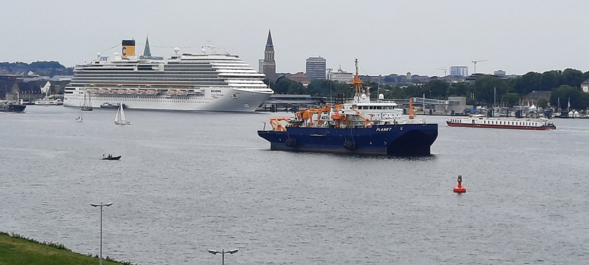 Soeben ist das #Forschungsschiff PLANET der #WTD71 ausgelaufen, um Samstag und Sonntag von 12 bis 19 Uhr als #OpenShip an der #KielerWoche teilzunehmen. Wir freuen uns auf Euren Besuch!