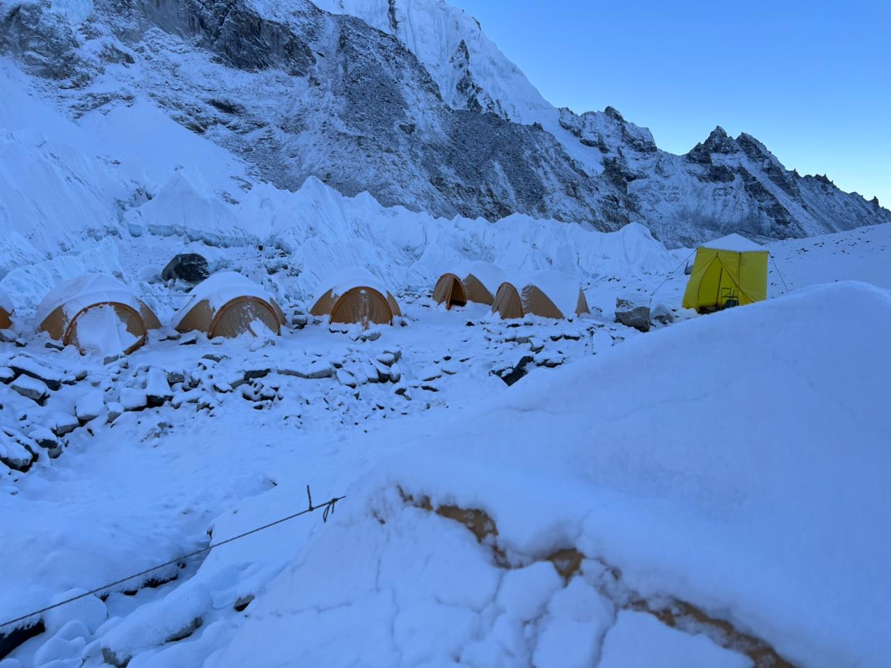 Everest Weather Station Updates on Twitter "Latest photo of conditions