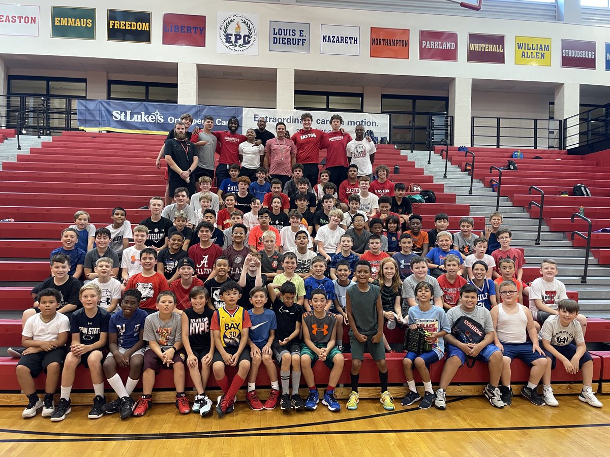 RoverHoops's tweet photo. Awesome week!  Many thanks to our campers, parents and the entire staff for your dedication and support of our program!🏀👏👊 https://t.co/WQXYfuGHPZ