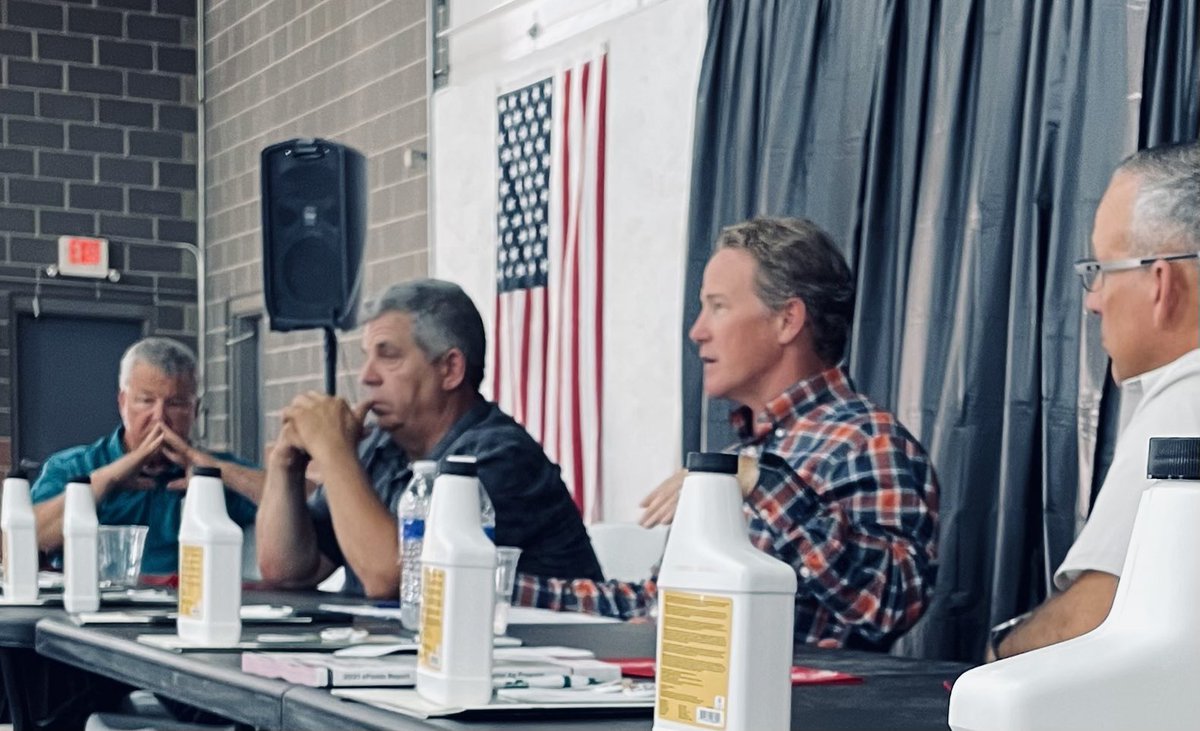 Big thanks to @LtGovHusted for holding a roundtable with farmers in Ashtabula County. Glad I could rep <a href="/OhioFarmBureau/">Ohio Farm Bureau</a> for this great conversation.