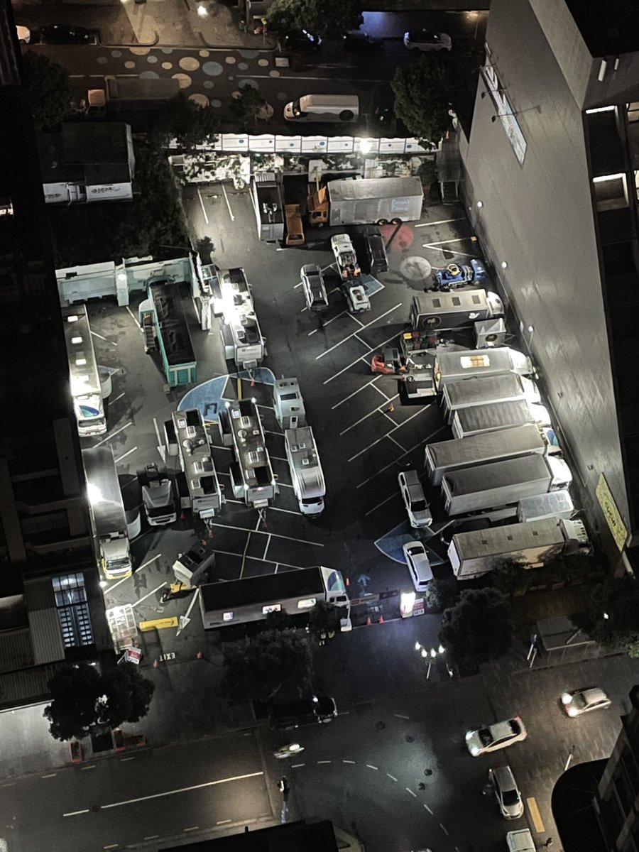 Something big(ish) being filmed in Auckland city centre this weekend? That looks lot a lot of gear and a few trailers for people.