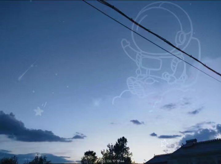 TS72352169's tweet photo. 仰望星空的宇航员ʕ ᵔᴥᵔ ʔ https://t.co/ukBVT4z36u