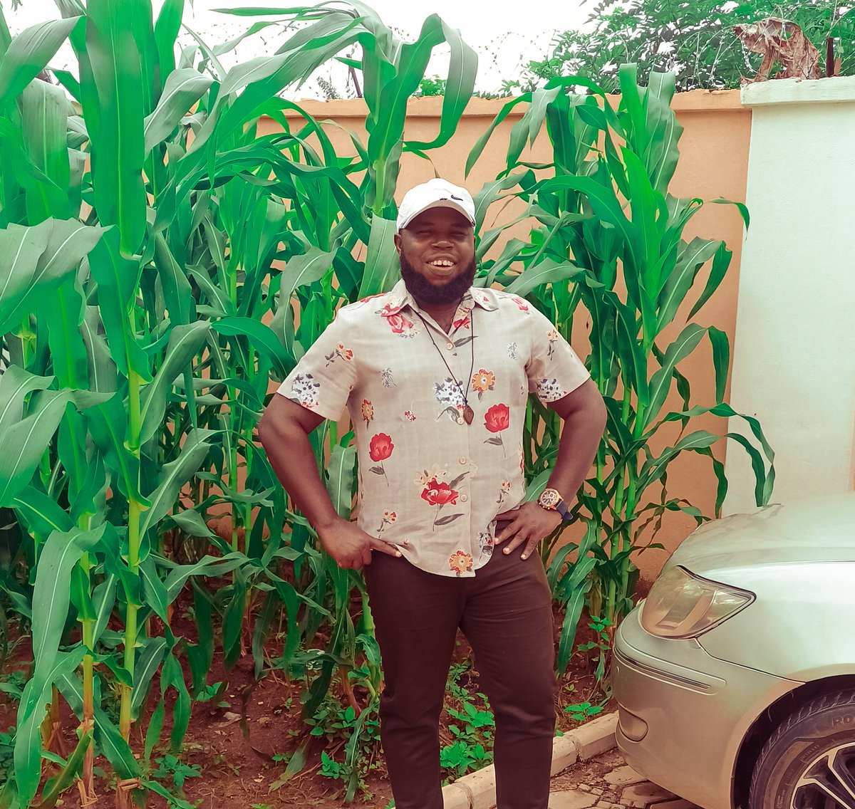 pencraftmedia's tweet photo. Today I visited my corn 🌽 and agbado farm located in Lugbe, Abuja. 
This is in preparation to feed 50 million Nigerian youths.
It's the corn planting season and I'm not taking chances at all.
Dear @officialABAT, I'm ready.
#OBIdients
#PeterObiForPresident2023
#PeterIsBetter https://t.co/Bisn2U0Ind