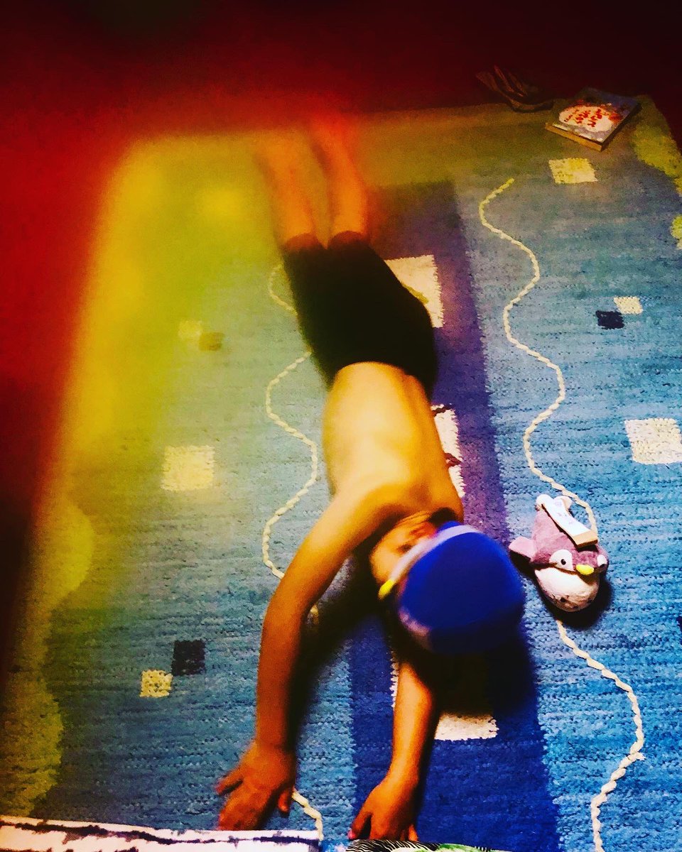 nakamuraayao's tweet photo. 来週から始まる水泳授業に向けてイメトレ中の赤子…
#photo #art #light #スローライフ #shadow #children #子供のいる暮らし #ていねいな暮らし #earlysumme #swimmer #imagetraining https://t.co/XgrcshVHTJ