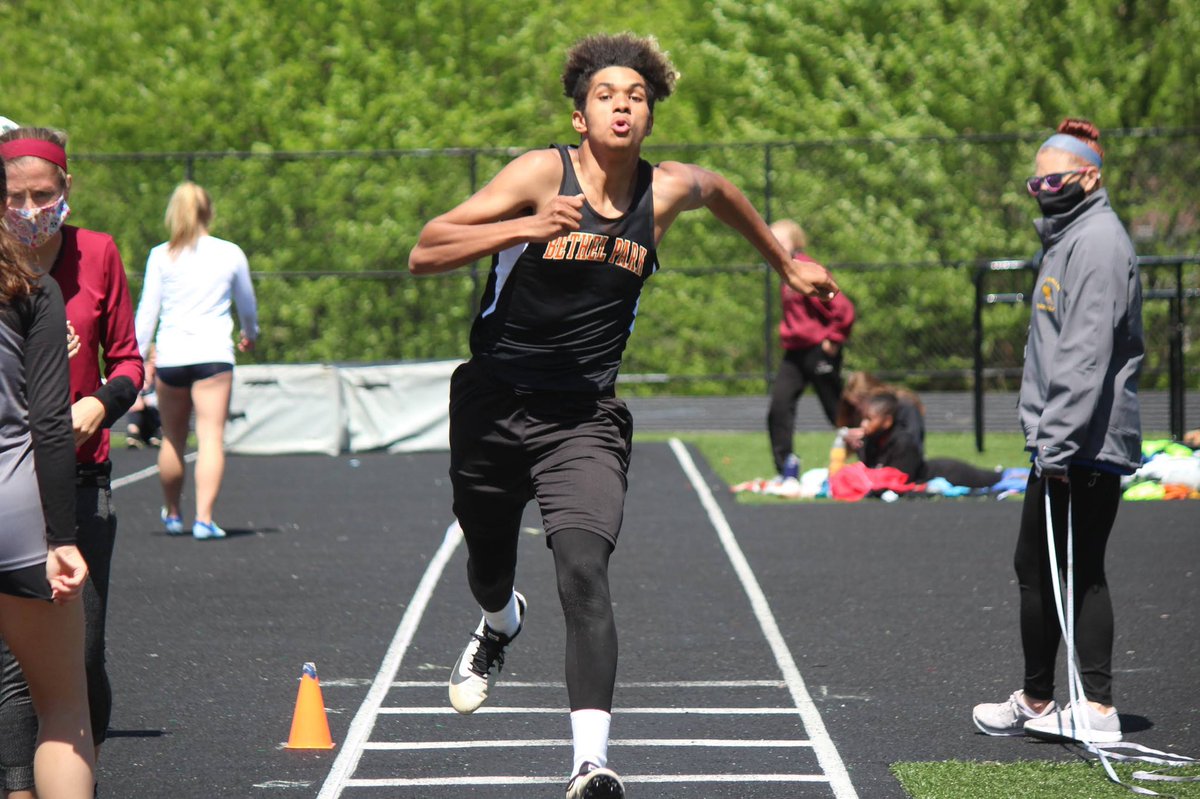 BPTrackField's tweet photo. Best of luck to Jeremiah Hamilton as he competes in the triple jump at the Adidas Outdoor Nationals in Greensboro, NC today! @BP_BlackHawks @bpsdinfo @PennTrackXC @jeremiah212014 https://t.co/BNZaqQt0jL