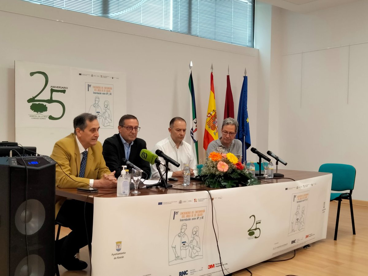 Area9VegaAlta's tweet photo. Se desarrolla con éxito y gran afluencia de público el  1️⃣encuentro de enfermería del @Area9VegaAlta 
Os dejamos imágenes de algunas intervenciones https://t.co/sO1CeGSaNW