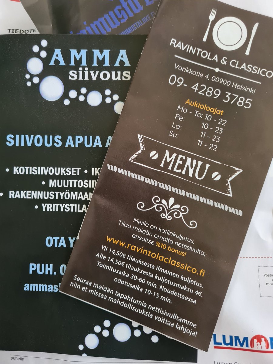 HaarmaKatja's tweet photo. Kun postilaatikossa lukee ei mainoksia, niin viikosta ja kuukaudesta toiseen näitä samoja vaan tulee 😏 #suoramarkkinointi #eimainoksia https://t.co/mpqDIKBvtc
