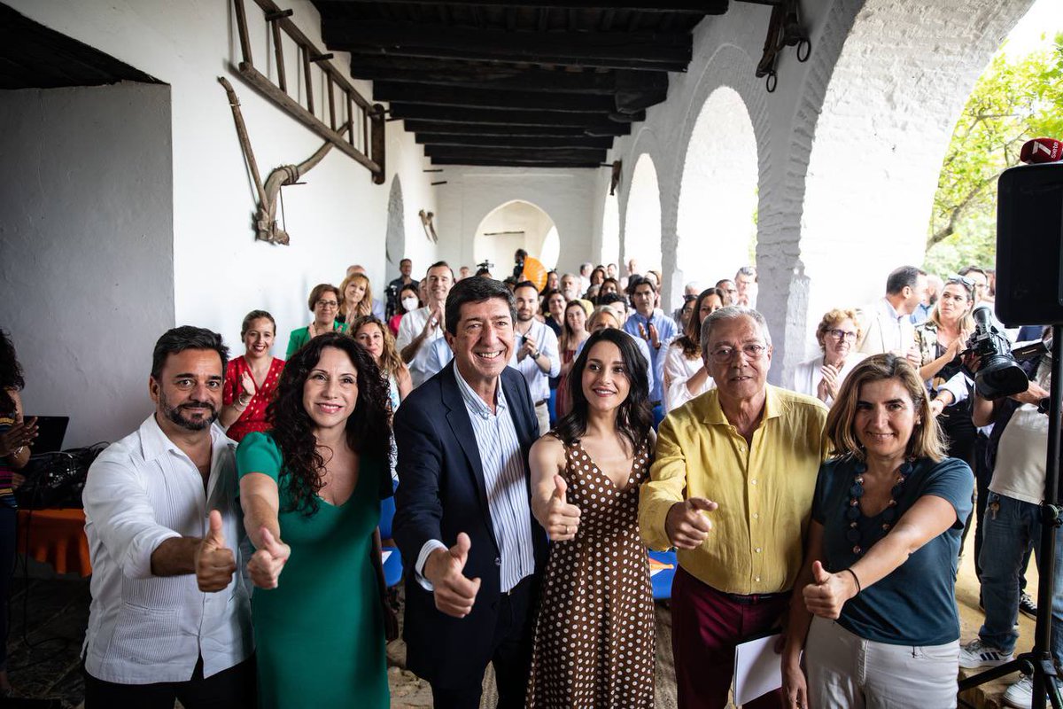 Esta es #LaConjuraDelCambio: la reafirmación de nuestra voluntad de seguir logrando un futuro mejor para #Andalucía.

Los cinco consejeros de Cs sellamos junto a <a href="/InesArrimadas/">Inés Arrimadas</a> nuestro compromiso con los andaluces.

Hay que reeditar este Gobierno. Este domingo, contamos contigo.