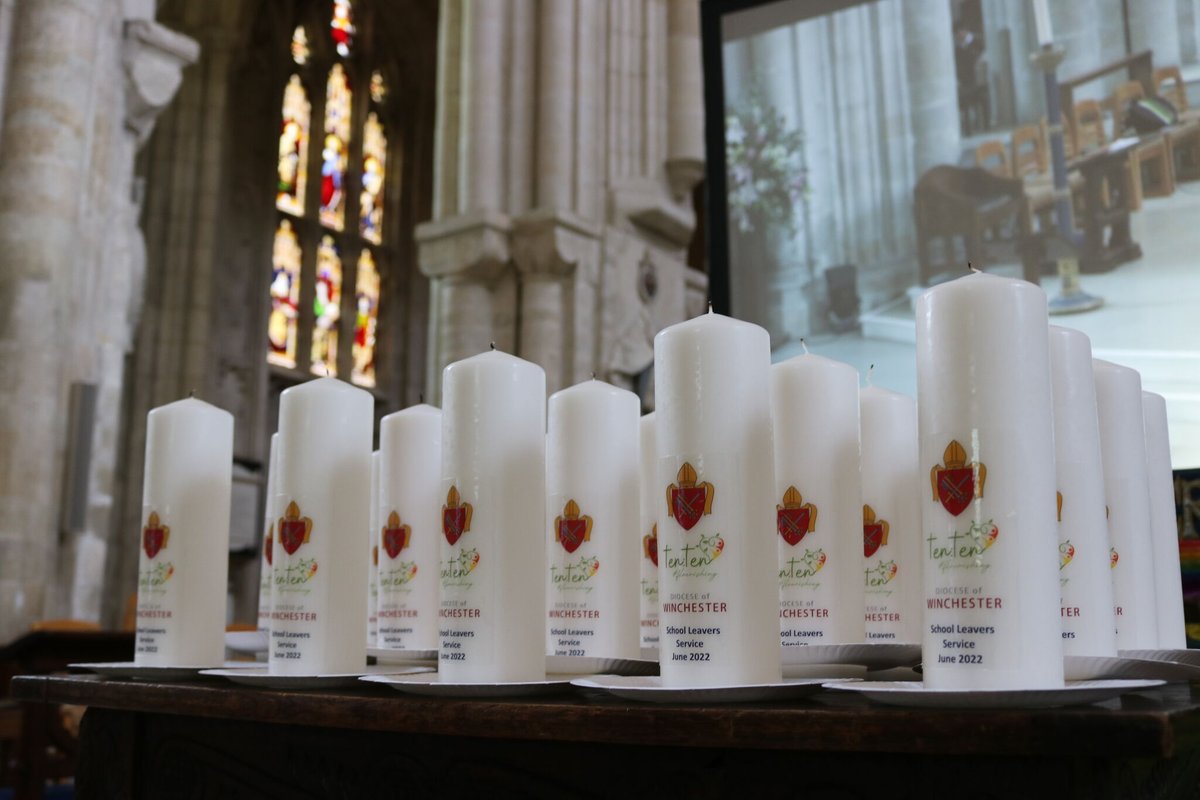 WinCathedral's tweet photo. Over the last 3 days, the cathedral opened its doors to 2,000 children marking their final year of primary school.

From DIY stained glass windows &amp; gargoyle making, to crypt tours &amp; calligraphy workshops, the cathedral joined in celebrating the school leavers.

@CofEWinchester https://t.co/Z7deDVU65w