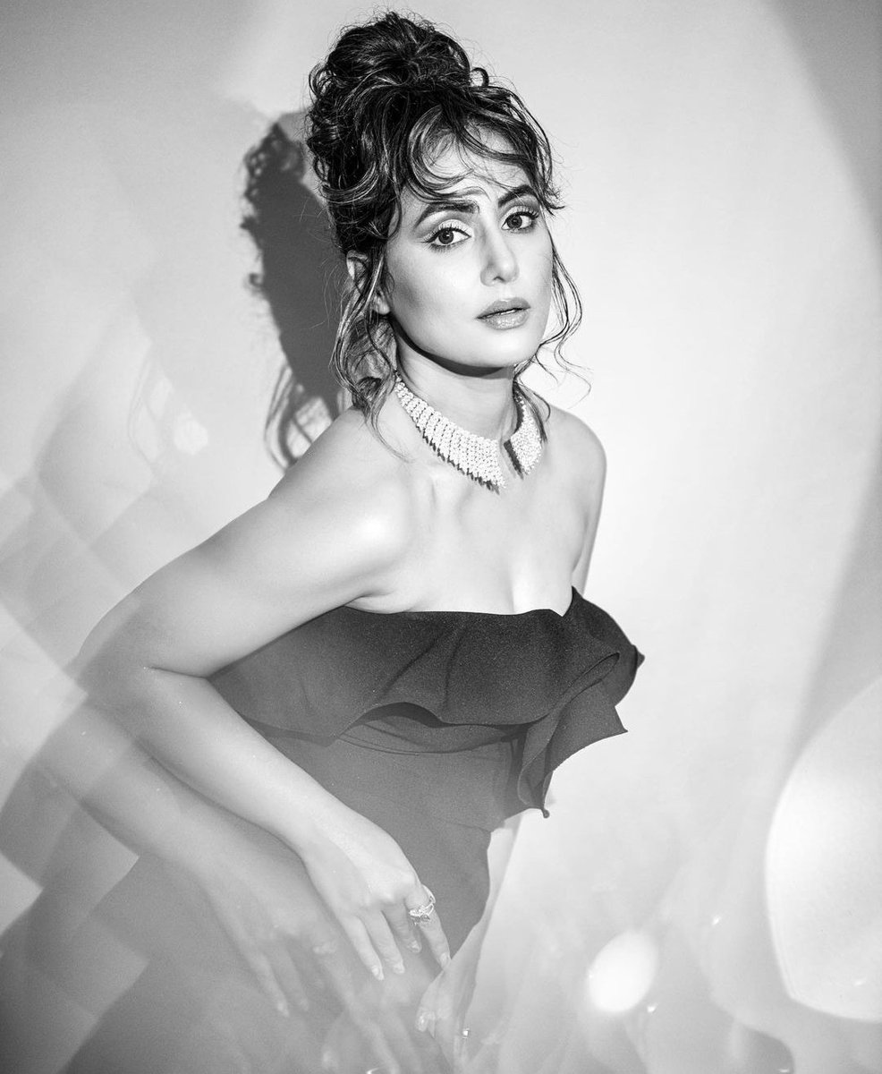 Keeping it classy ft. <a href="/eyehinakhan/">Hina Khan</a> 
Thoughts on her look? Tell us in the comments below 😎

#HinaKhan #hina #black #ootd #classy #outfit #style #hinakhanfans