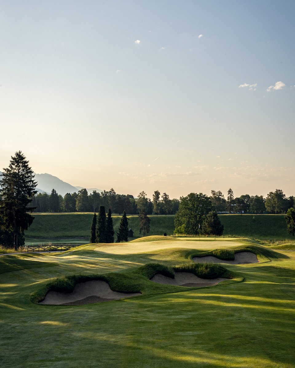 goodsundayz's tweet photo. It is what it is. In my opinion, the best course in alpine #Europe. Every shot, every view, every step. Simply outstanding and a pure pleasure. @royalbledgolf
#golf #golfcoursephotography #royalbled #goodsundays https://t.co/V1utZZXTjW