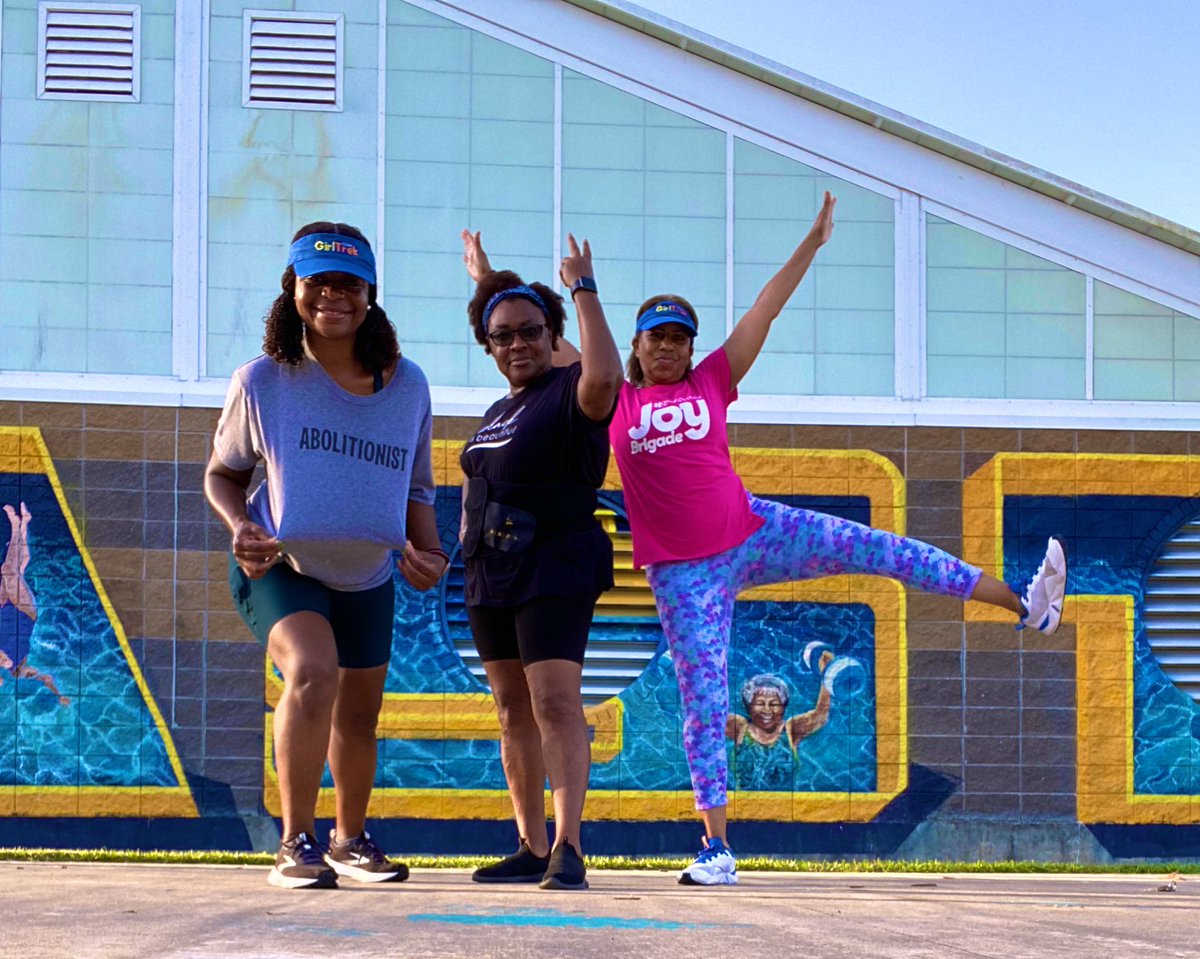 geauxnatural's tweet photo. 💙Juneteenth💛Weekend🧡
#Day16 #30DayJumpstart #LifestyleWalk #AtSunrise #6amCrew #GirlTrek #GirlTrekNOLA #nolatreks #Juneteenth https://t.co/8lap6GWxCa