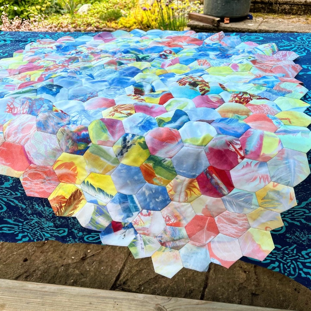 gilliantextiles's tweet photo. Festival of Quilts Giveaway, Exhibition and Courses - https://t.co/Y4TsPNhHfO
Video of C&amp;G students' course work in patchwork and quilting https://t.co/fxZCFKkpKW