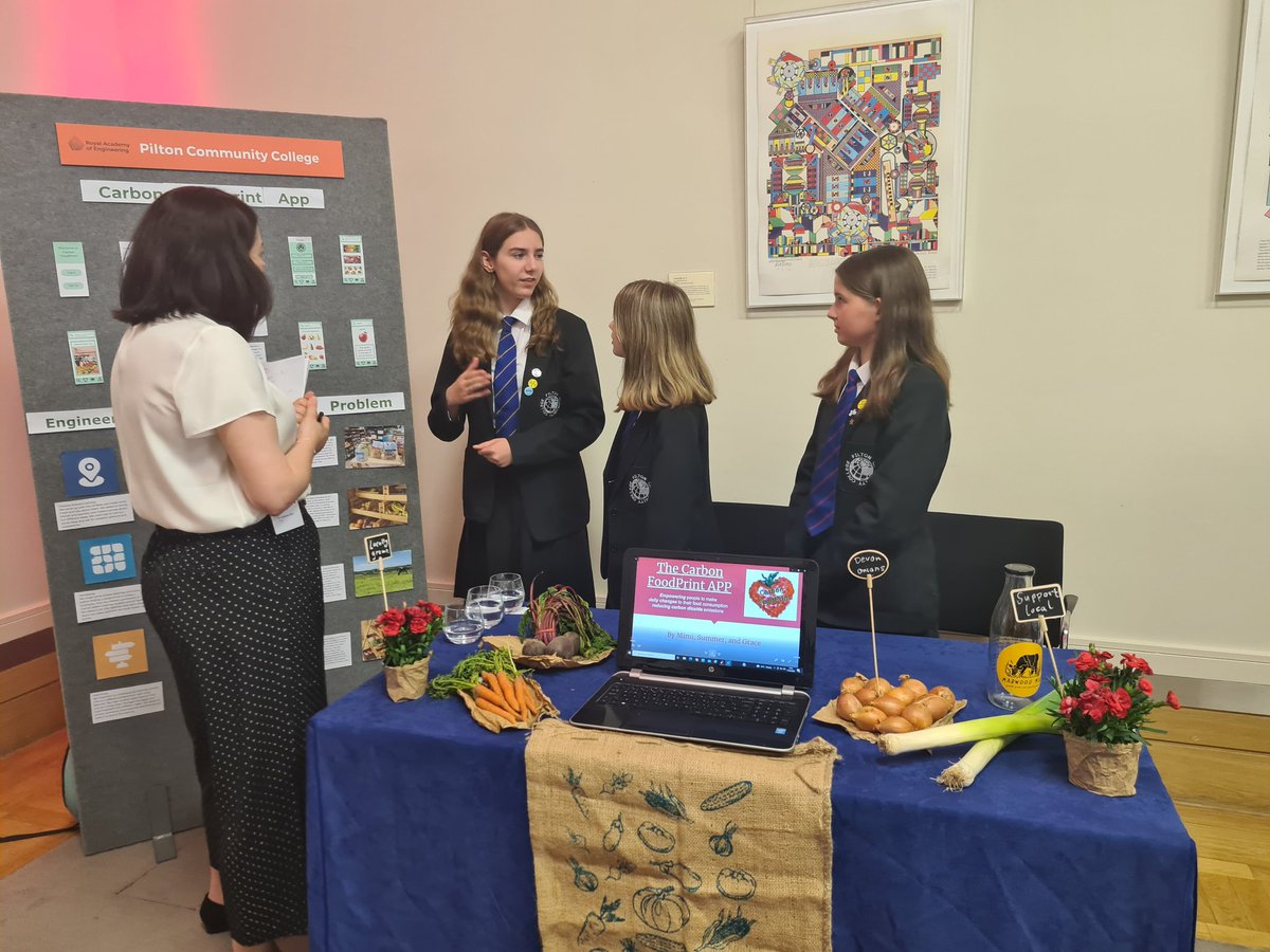 EduRAEng's tweet photo. Judging and voting in full swing at the #SustainableFutures: Innovation Challenge!
Good luck go all teams.
#10YearsOfCST https://t.co/cTS3opTtgW